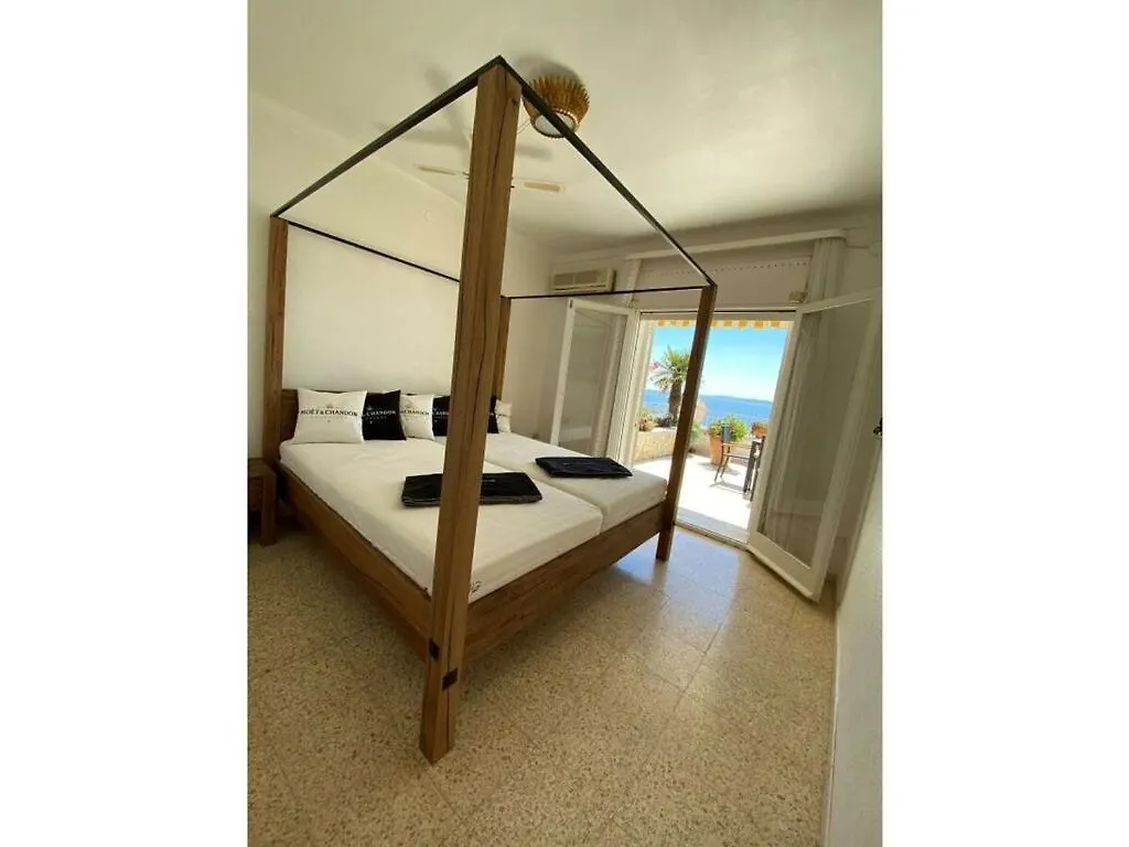 Casacarl Comfortable Holiday Residence Roses Holiday home